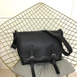 LOEWE 로에베 메신저백