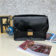 FENDI 펜디 KAN U  숄더백 F9991-1