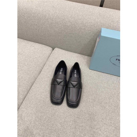 PRADA 프라다 여성용 로퍼 P20550 2COLOR