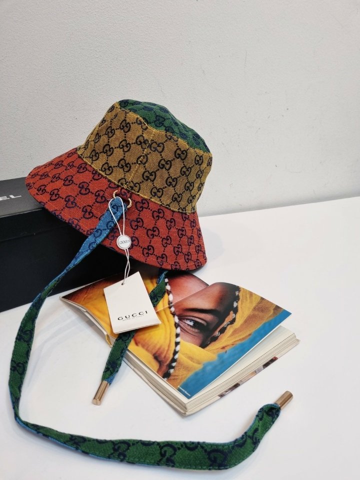 GUCCI 구찌 양면 벙거지
