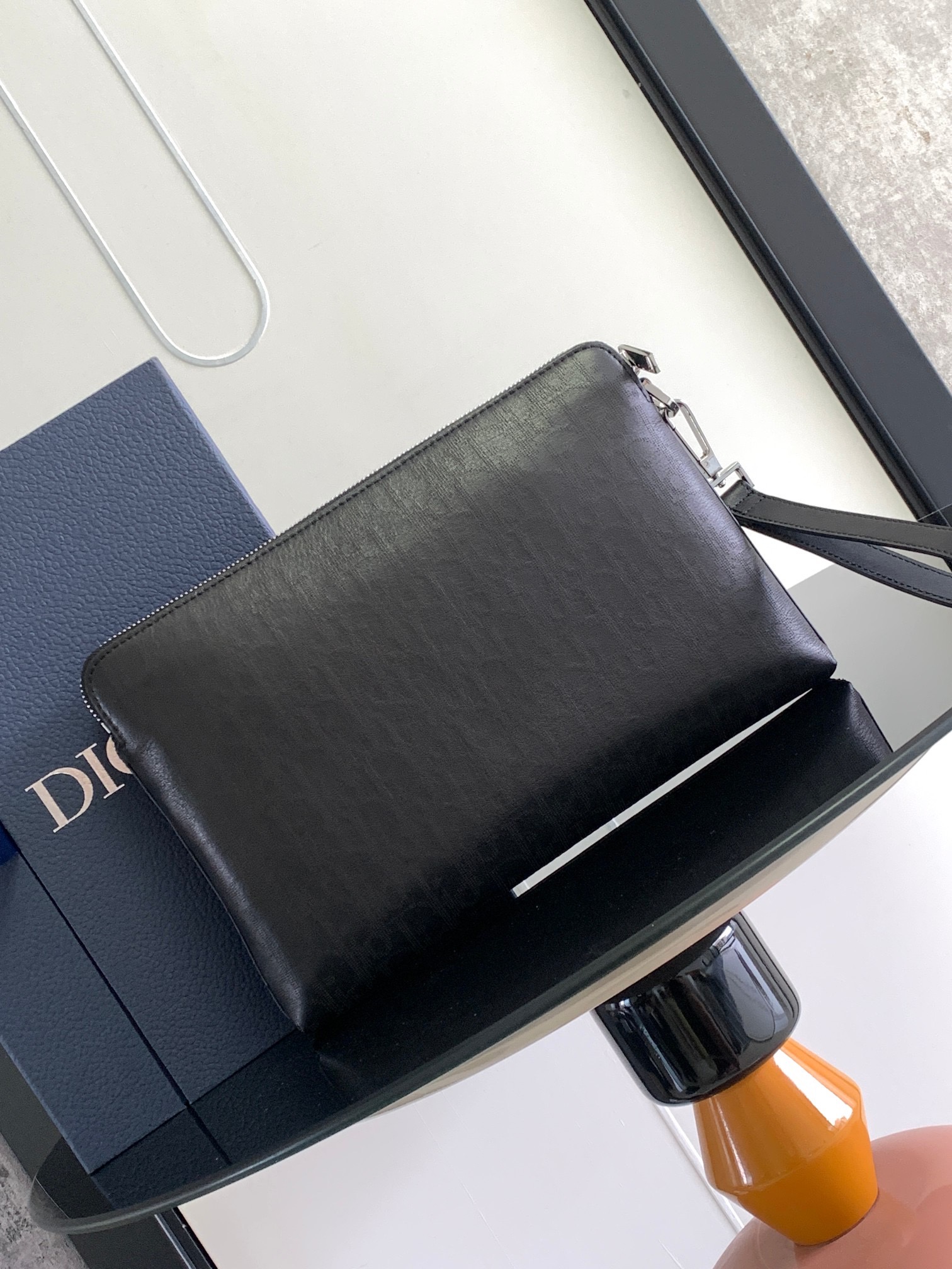 DIOR 디올 오클리크 갤럭시 가죽 지퍼 파우치 클러치백