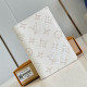 LOUIS VUITTON 루이비통 여권지갑 M15075