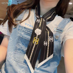 CHANEL 샤넬 큰별 실크 방도 2COLOR