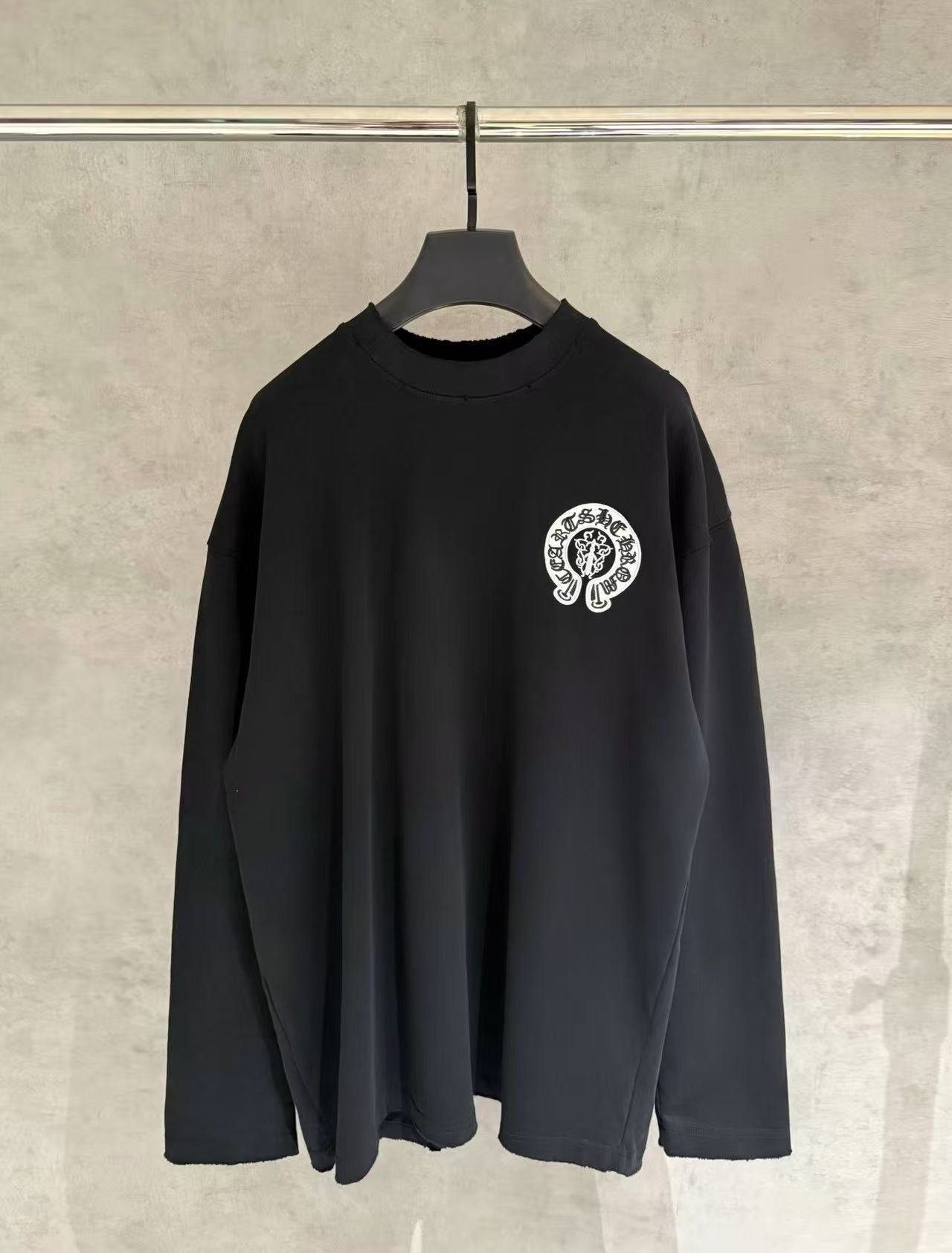 CHROME HEARTS 크롬하츠 플래그 대거 오버 롱슬리브 티셔츠 2COLOR